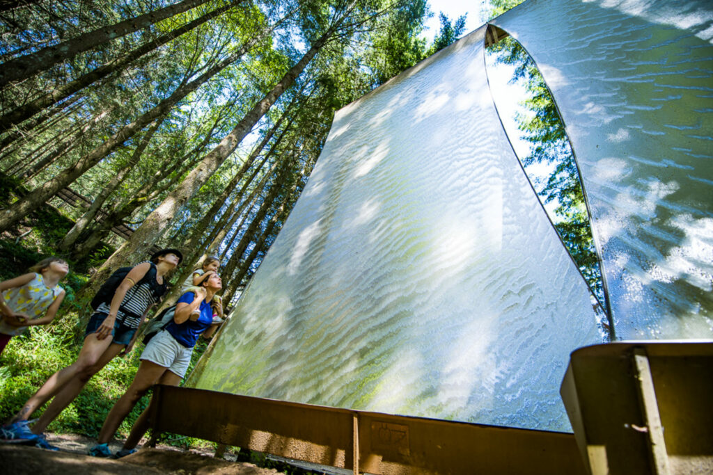 A16 famille mur d'eau vertical RDR_5400