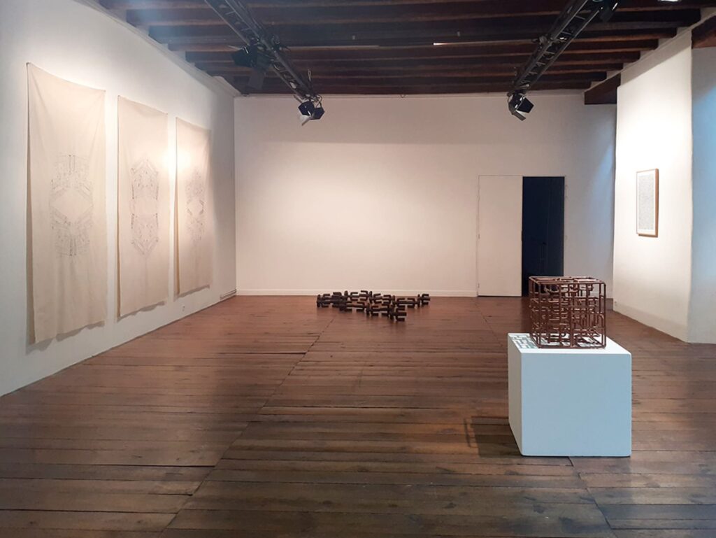 L’HYDRE UNIVERS TORDANT SON CORPS ÉCAILLÉ D’ASTRES 4