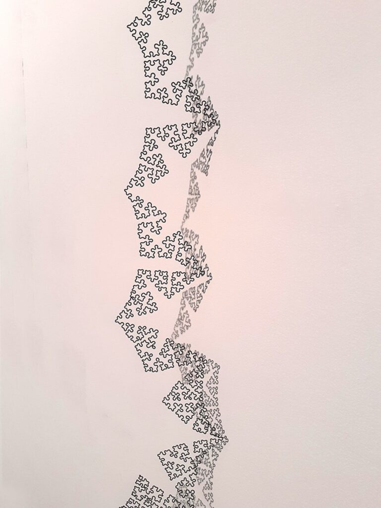 L’HYDRE UNIVERS TORDANT SON CORPS ÉCAILLÉ D’ASTRES 6